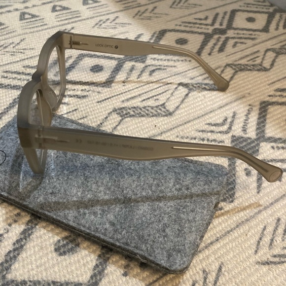 Look Optic Cosmo Taupe/Gray +1.50 Progressive Reader Glasses scratch resistant - Picture 3 of 7